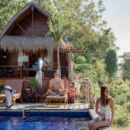 Sundi Ocean Bungalow By Abm Toyapakeh Экстерьер фото